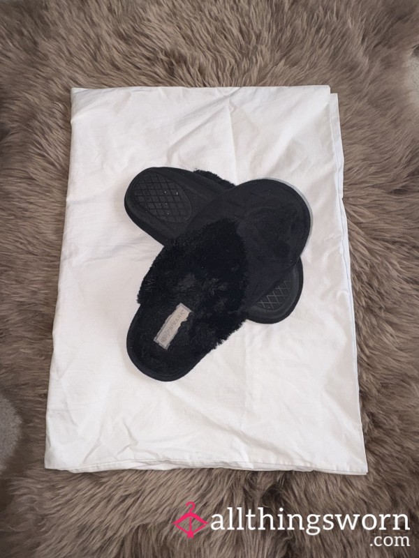 Black Dirty Slippers