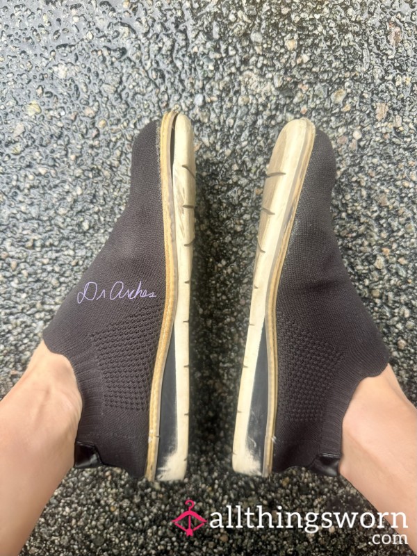 Black Fabric Smelly Flats
