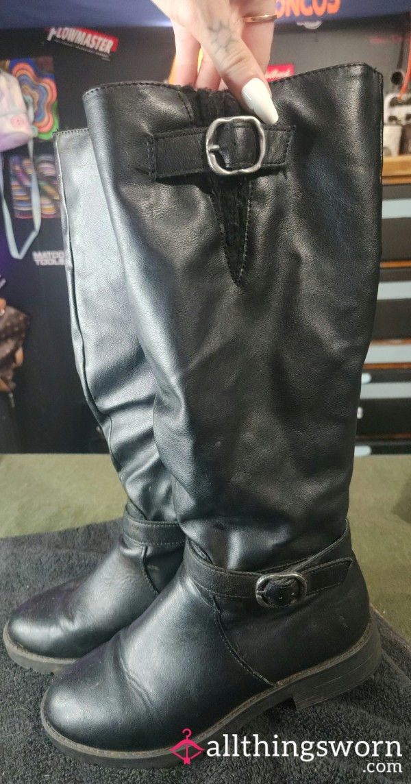 Black Faux Leather Boots- Cla**ic, S**y And Commanding 😈