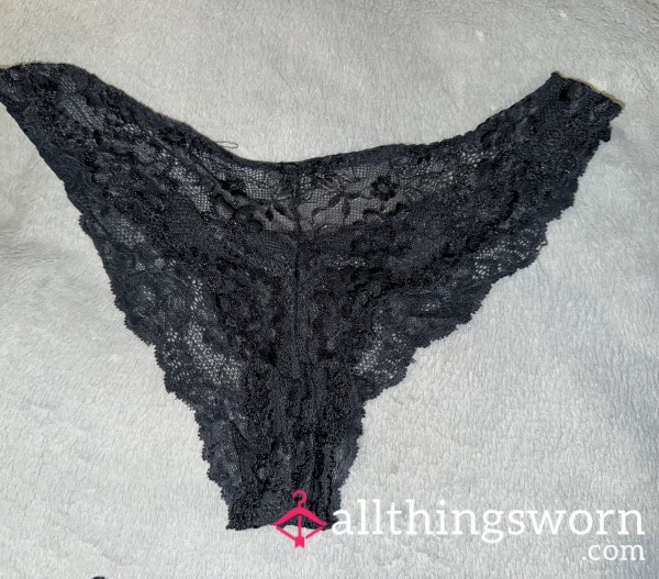 Black Flor*l Lace Brazilian Panties 💦🏇