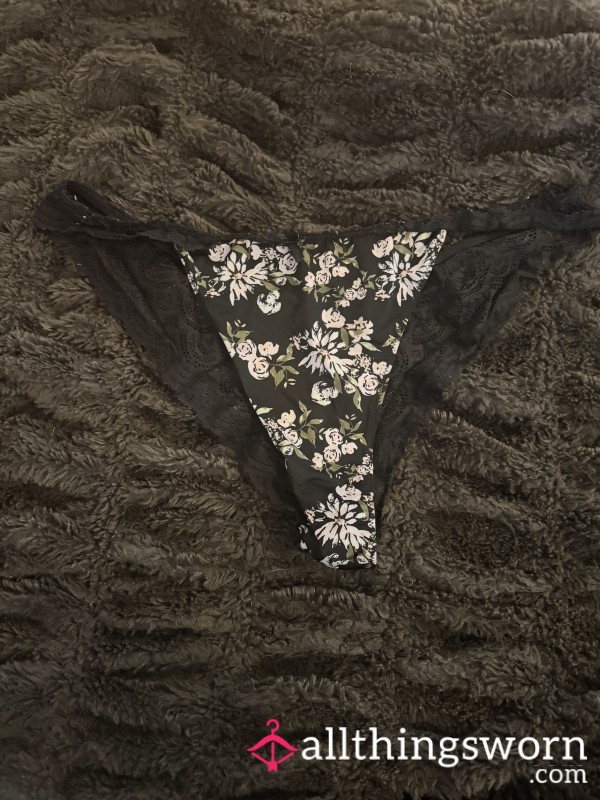 🖤 Black Flor*l Lace Panties – Soft, Worn, All Mine 🌸