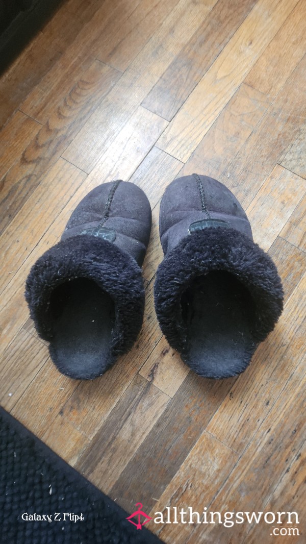 Black, Fluffy, 5 Years Old, Cozy Size 9 US Woman's
