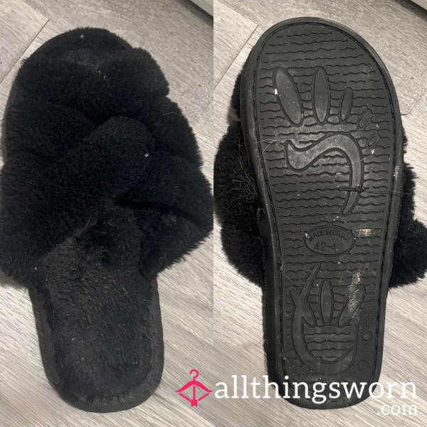 Black Fluffy Slippers