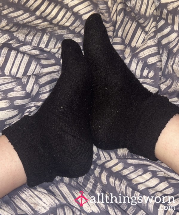 Black Fluffy Socks❤️