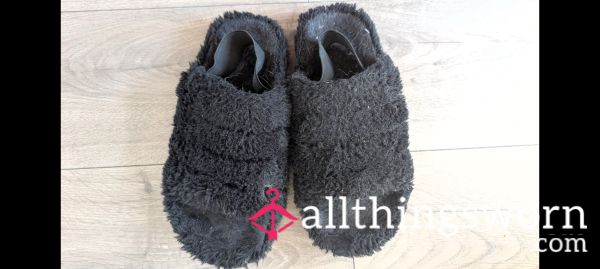 Black Fluffy Ugg Style Slippers Size 6