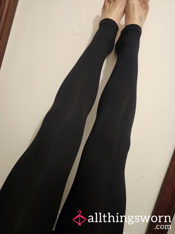 Black Footless Tights, Covering From The Waist Line To The Heel Of My Feet 👣, Figuring Hugging All The Right Places