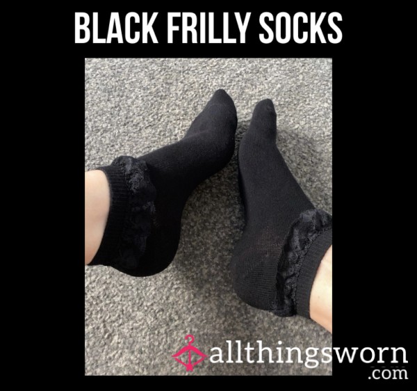 Black Frilly Socks🖤