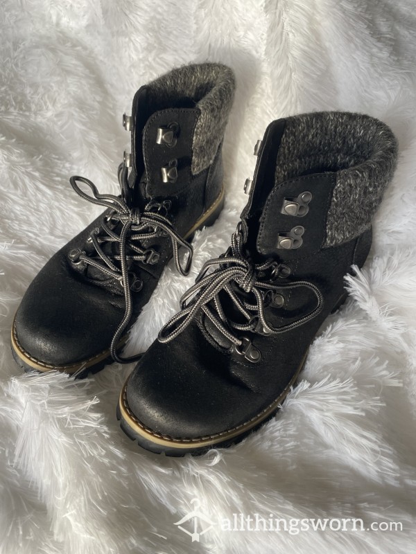 Black Furry Boots