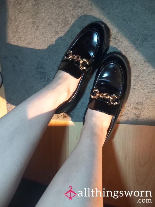 Black Gloss With Gold Loafers