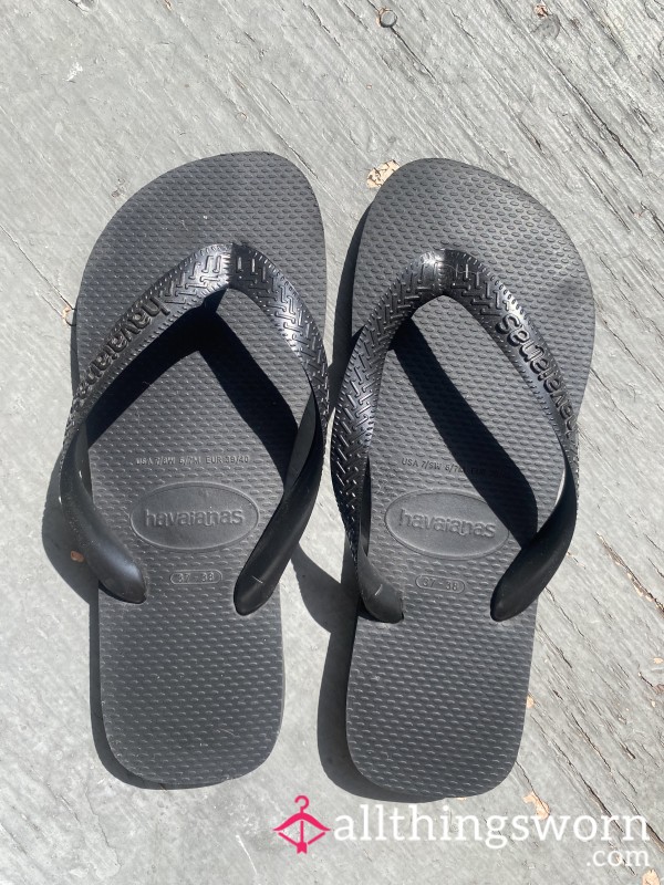 Black Havaianas Flip Flops – Size 37/38 – Gently Worn Everyday Sandals