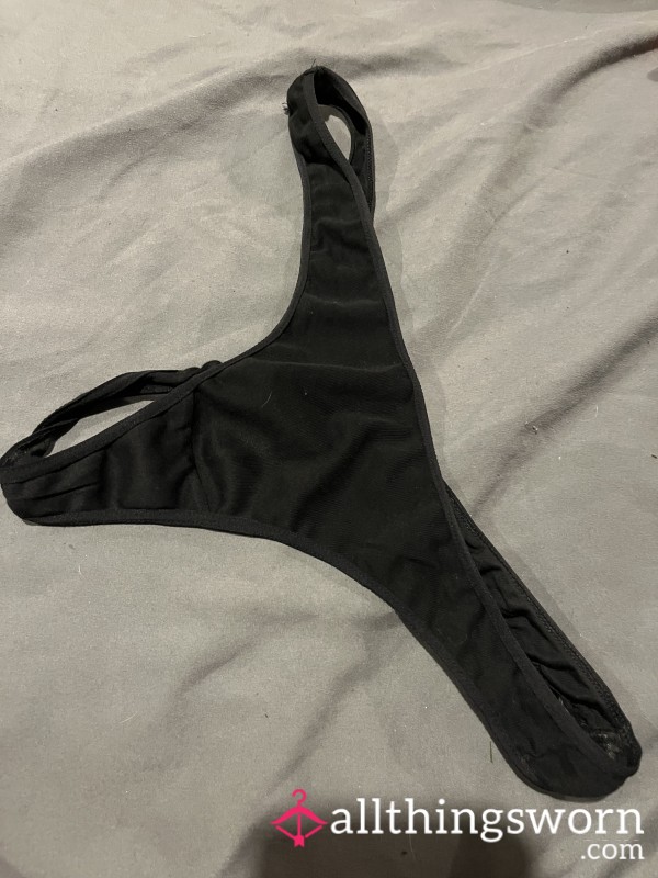 Black Heavily Discharged Thong 🖤🤍 👙