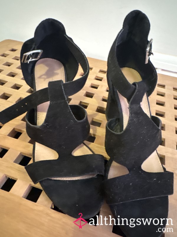 Black High Heel Shoes 🖤