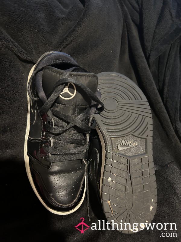 Black Jordan 1