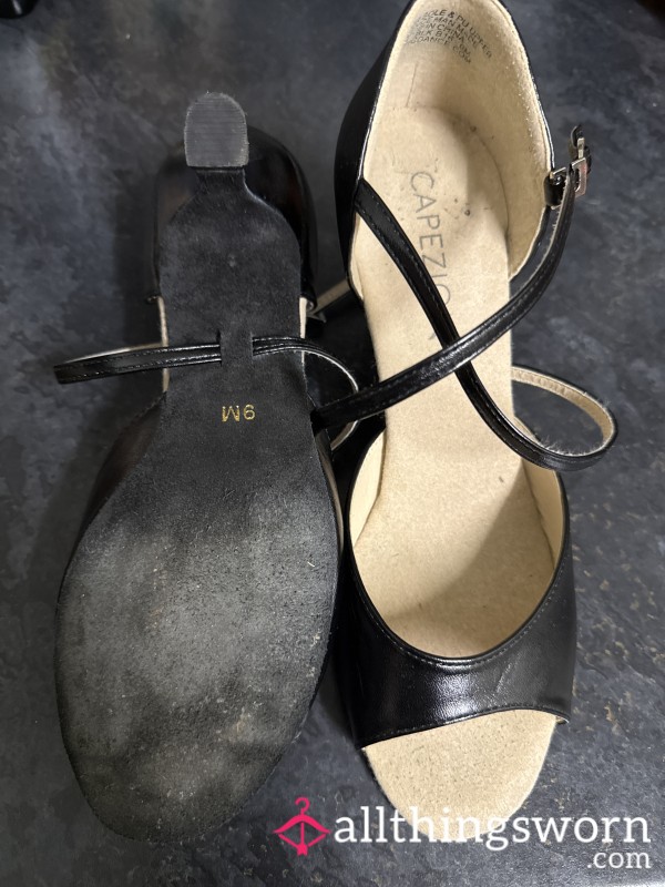 Black Kitten Heel Work Shoes! 👠