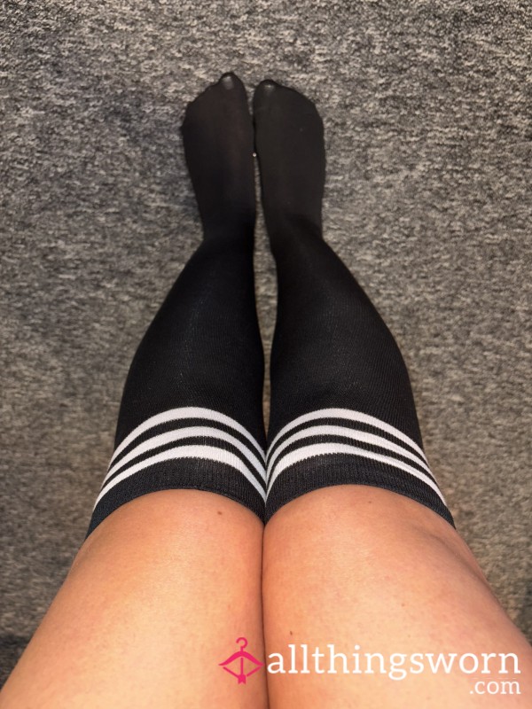 Black Knee High Socks🖤