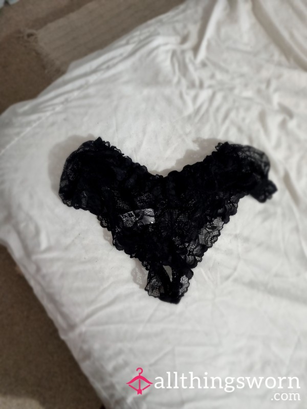 Black Lace | 24-Hour Worn | Scented & Softly Dominant