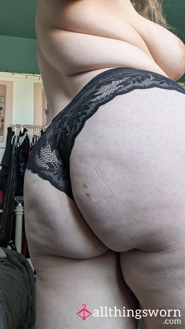 Black Lace Cheeky Pair On A Plus Sized Girl