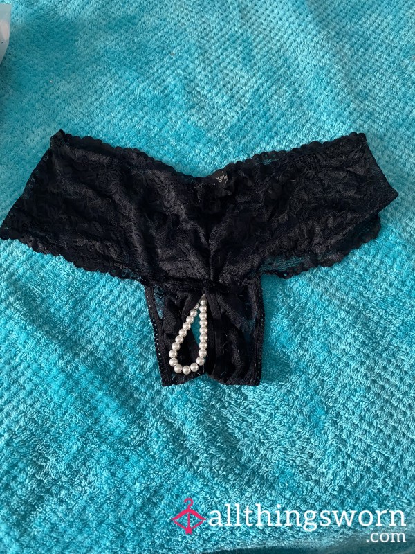 Black Lace Crotch Less Panties With Pearls