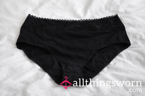 Black Lace Detail Panties – Worn By A Curvy Blonde 🖤