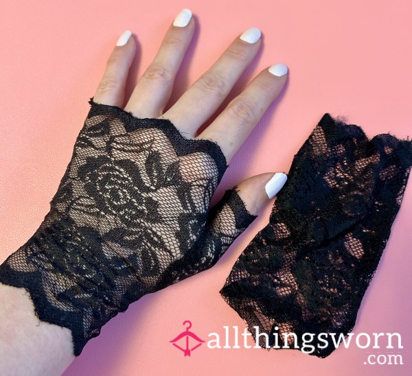 Black Lace Fingerless Lace Gloves Worn By Me
