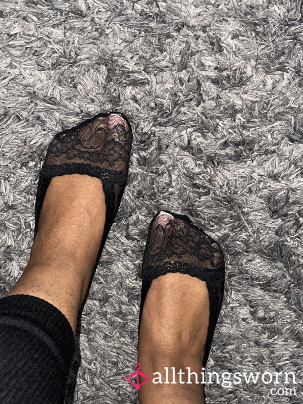Ebony Worn Black Lace Footsies