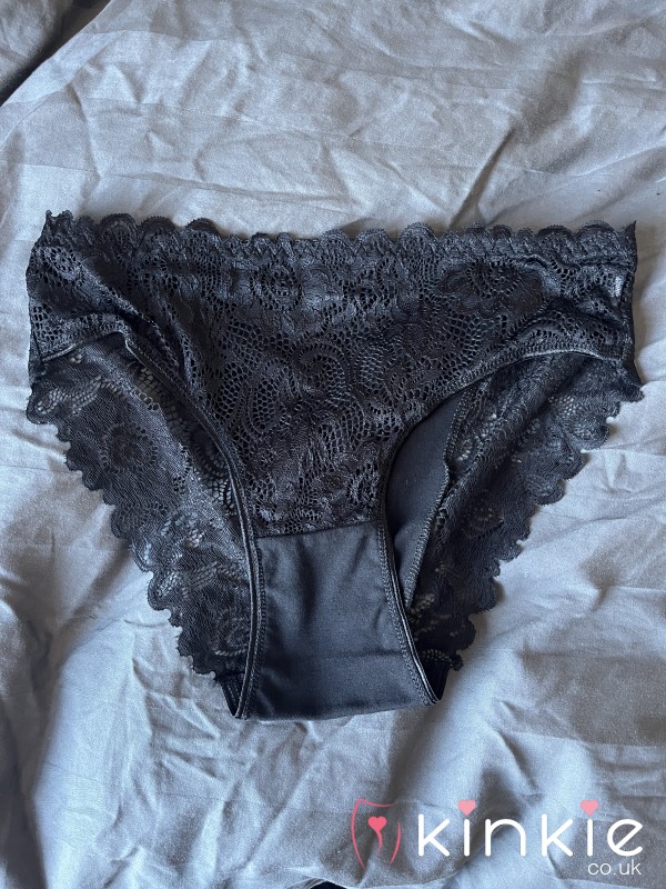 BLACK LACE FULL BOTTOM KNICKERS WORN FOR 48 HOURS 5 STAR ⭐ ⭐️⭐️⭐️⭐️ REVIEWS