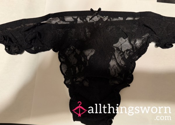 Black Lace Medium Thongs
