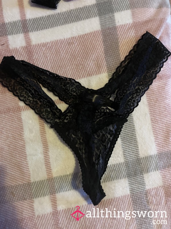 Black Lace Thong - Medium 🖤