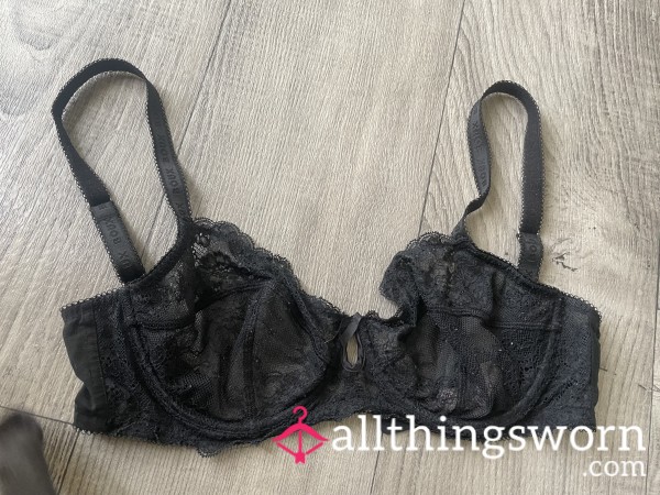 Black Lace Underwired Boux Avenue Well Loved 🥰 Bra Size 32E