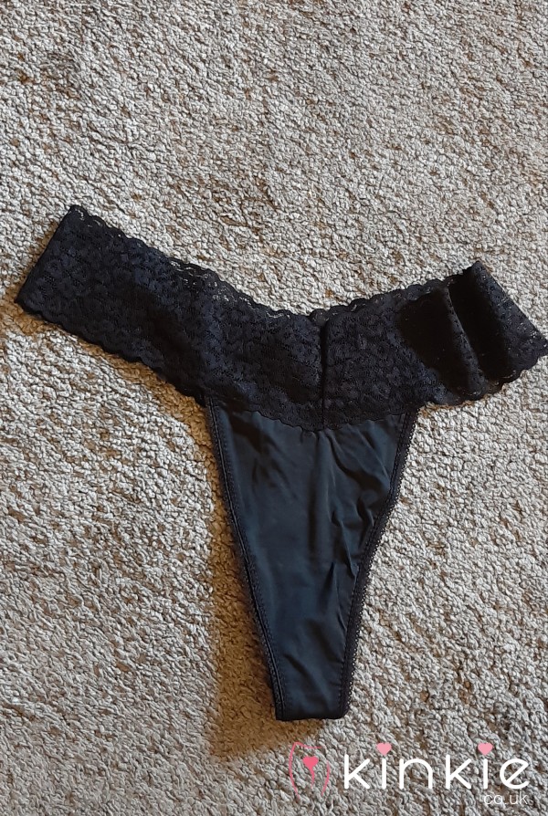 Black Lace With Cotton Gusset To Absorb My Yumminess 🥰