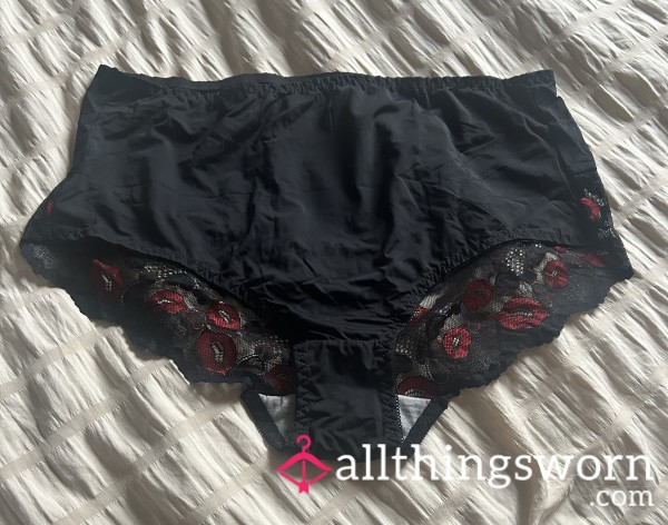 Black Lacy Panties With Red Kisses