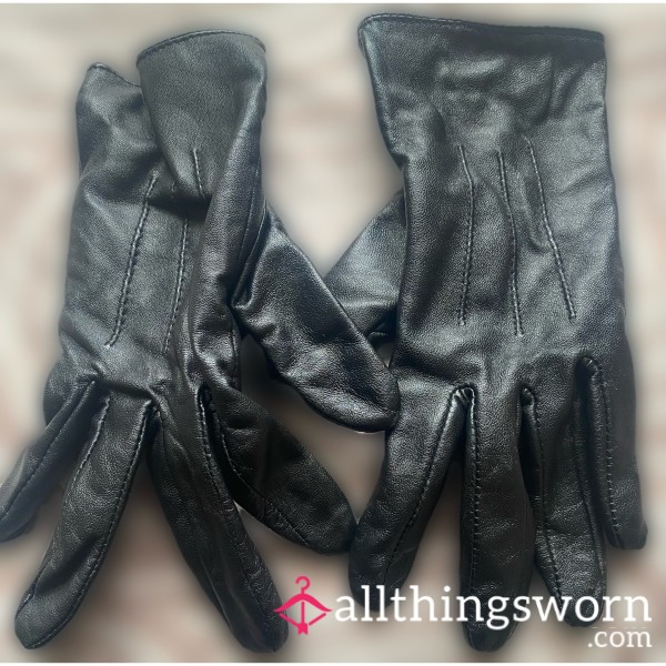 Black Leather Gloves 🖤