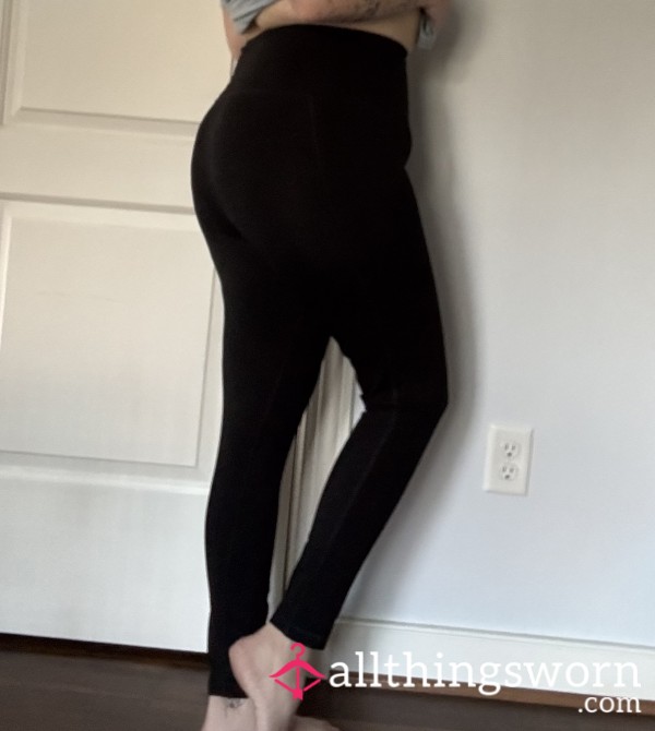 Black Leggings - AE Size L