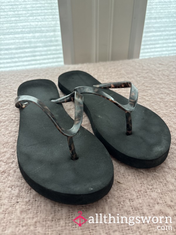 Black Leopard Print Strap Flip Flops UK Size 6 (Hosp*tal Shower Wear)