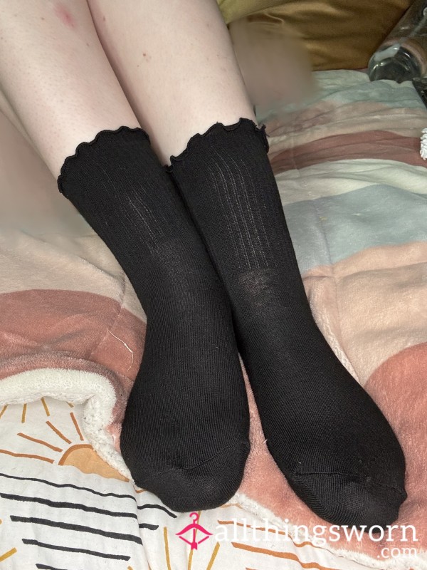 Black Mid-calf Socks With Frilled Edges