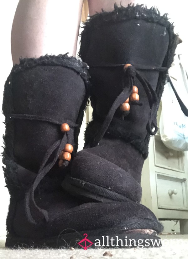 Black Mid-leg Ugg Boots