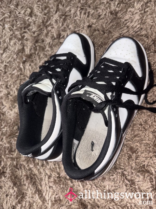 Well Worn Black N White Nike Low Dunks🫶🏼