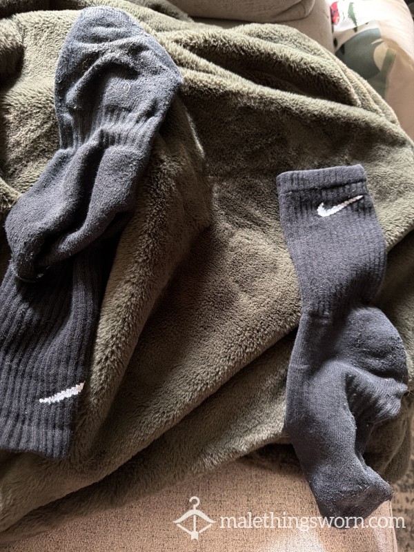 Black Nike - 4 Days