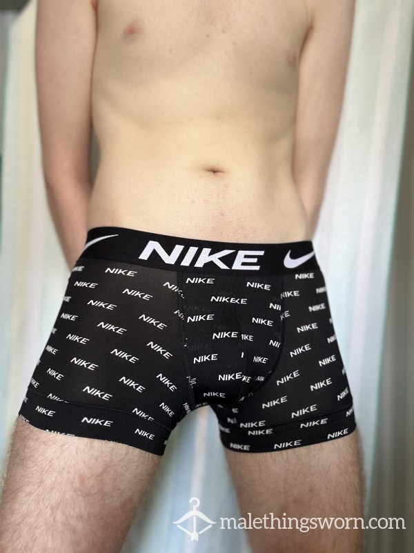[SALE] Black Nike Print Trunks (Small)