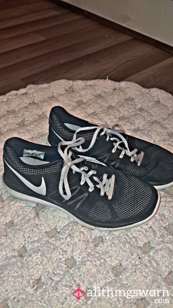 Black Nike Sneakers