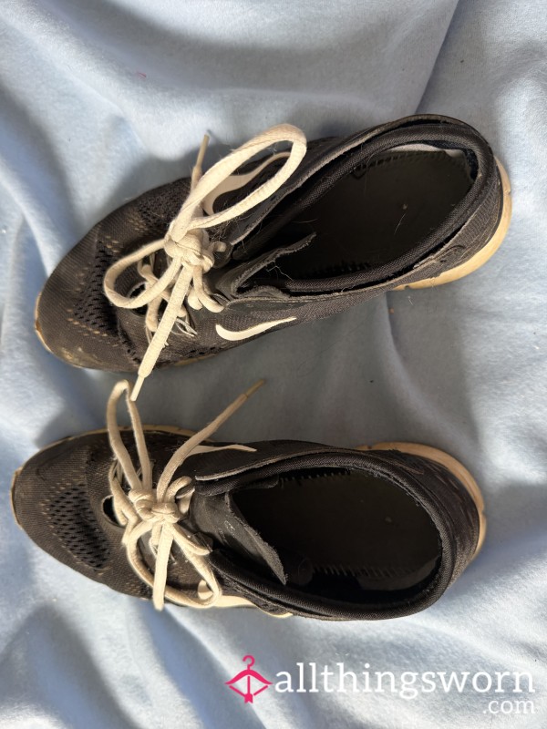 Black Nike Sneakers