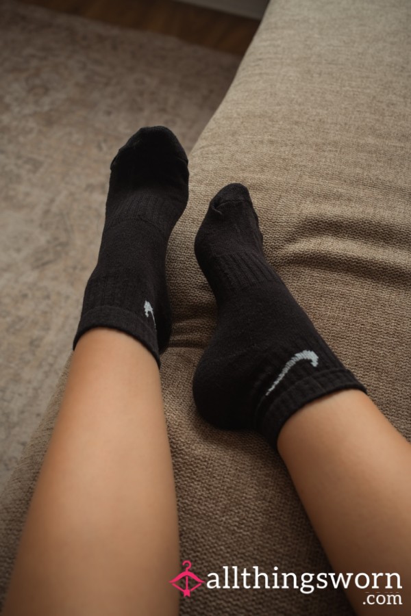 Black Nike Socks, 48hr Wear + Photos 🖤