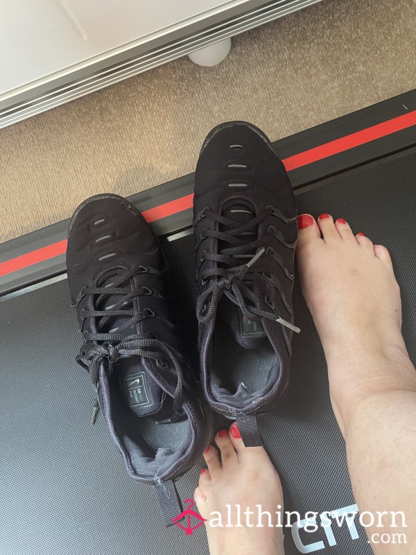Sweaty Session Black Nike Vapours 🔥 Gym-Worn, No Socks, Still Damp From Me 😉