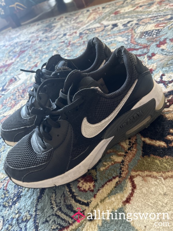 Black Nikes