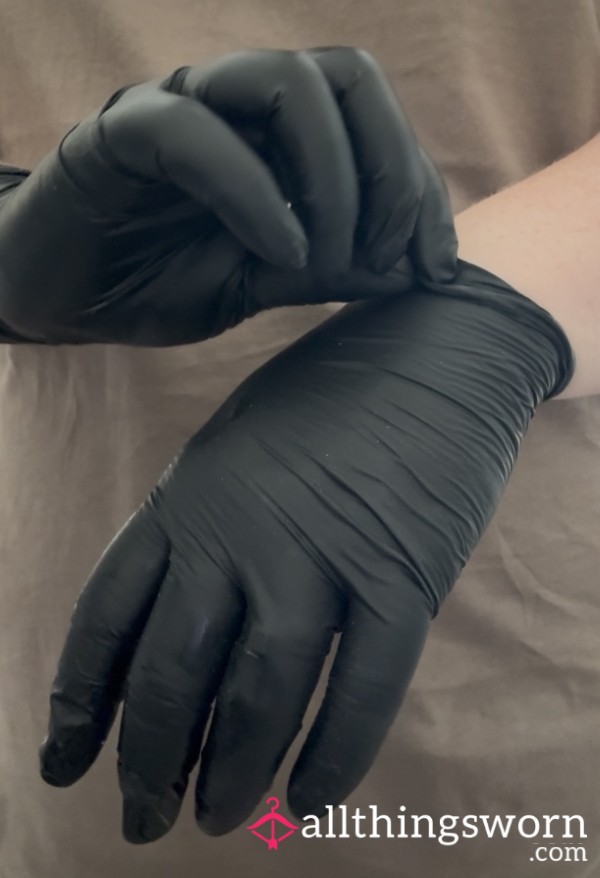 Black Nitrile Glove Removal In Heatwave