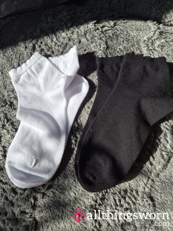 Black Or White Quatre Ankle Socks