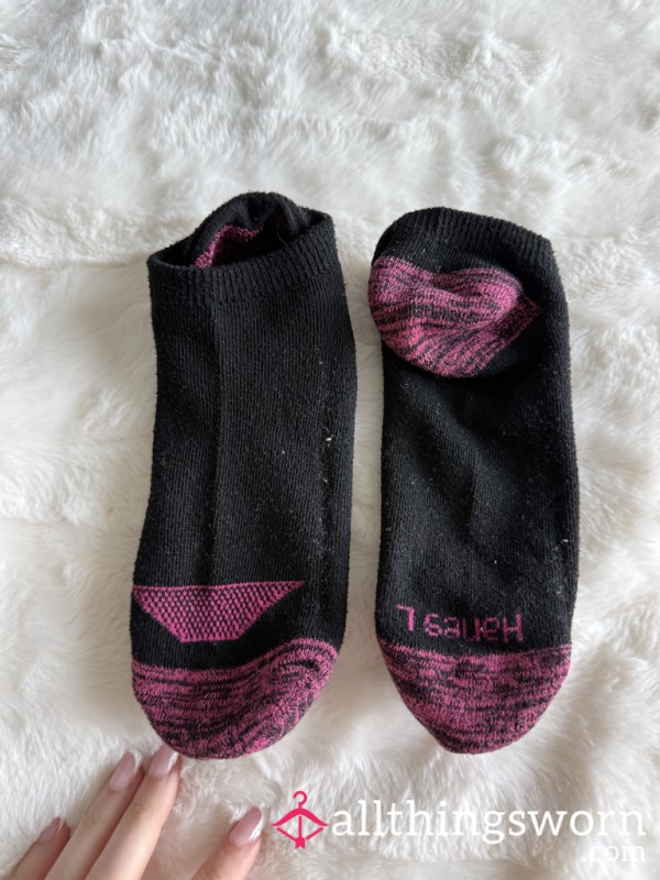 Black & Pink Hanes Ankle Socks