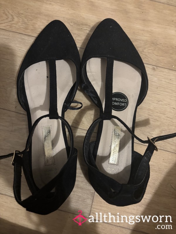 Black Pointed Toe Smart Flats
