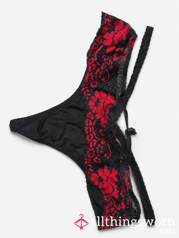 Black & Red Lace With A Tempting Edge🖤❤️