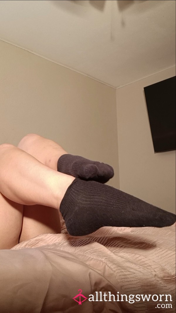 Black Ribbed Ankle Socks